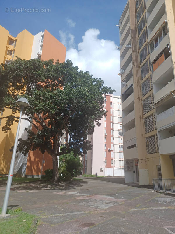 Appartement à POINTE-A-PITRE