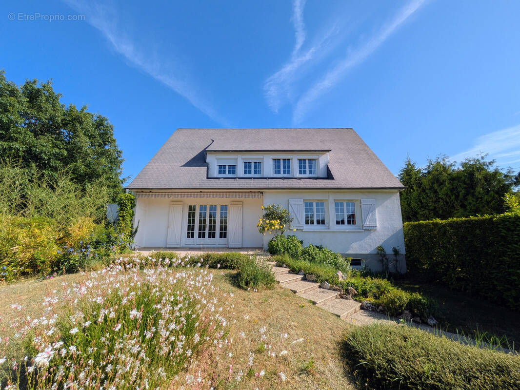Maison à AMILLY