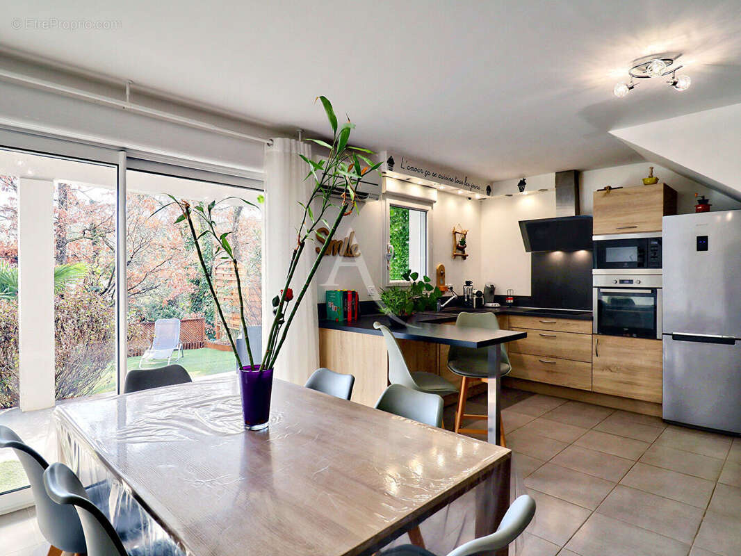 Appartement à PIERREVERT