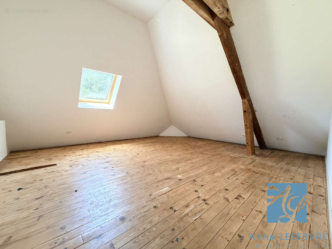 Maison de 5 pièces avec jardin et sous-sol - photo 15