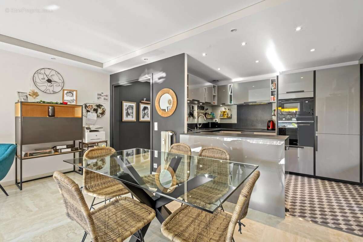Appartement à LE CANNET