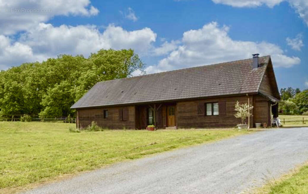 Maison à BEYSSENAC