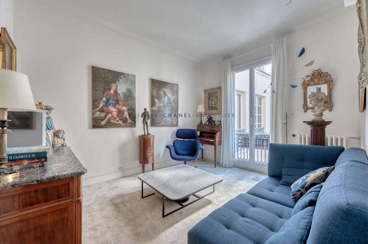 Appartement à PARIS-3E