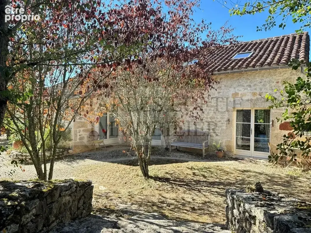 Propriété de caractère au cœur de 17 hectares de nature, avec maison principale, gîtes et piscine - photo 51