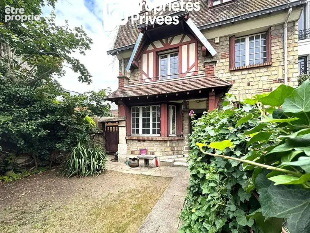 Maison de 235 m² - 5 chambres - secteur Souvenir Français - photo 3