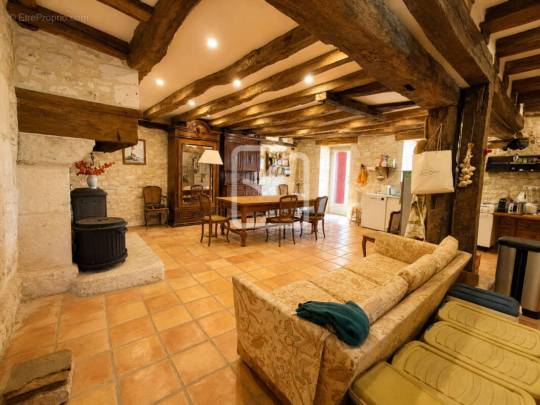 Maison T5 avec piscine, 4 chambres - étang - dépendances et plus de 2,14 hectares de terrain - Un cadre de vie - photo 27