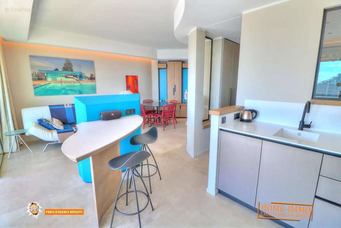Appartement à VILLENEUVE-LOUBET