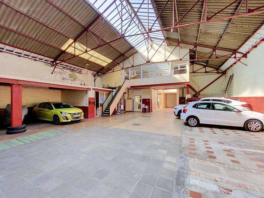 Large maison ancienne avec hangar de 240m² - photo 8