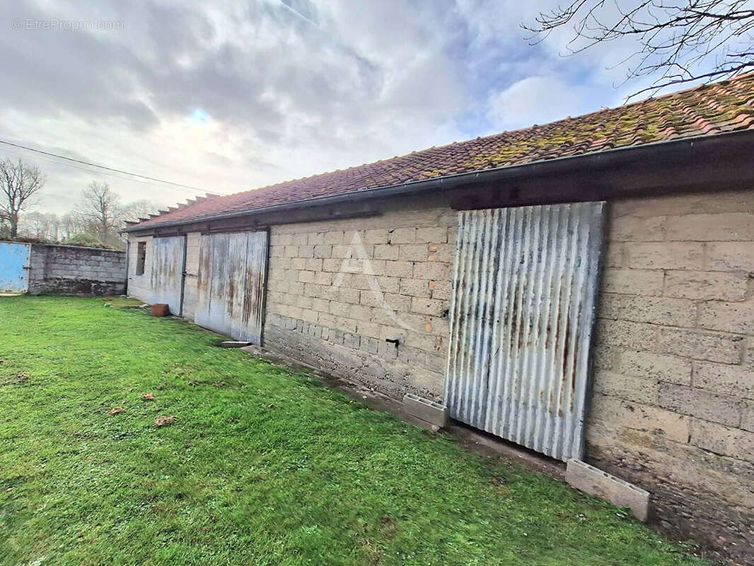 Maison à FAVIERES
