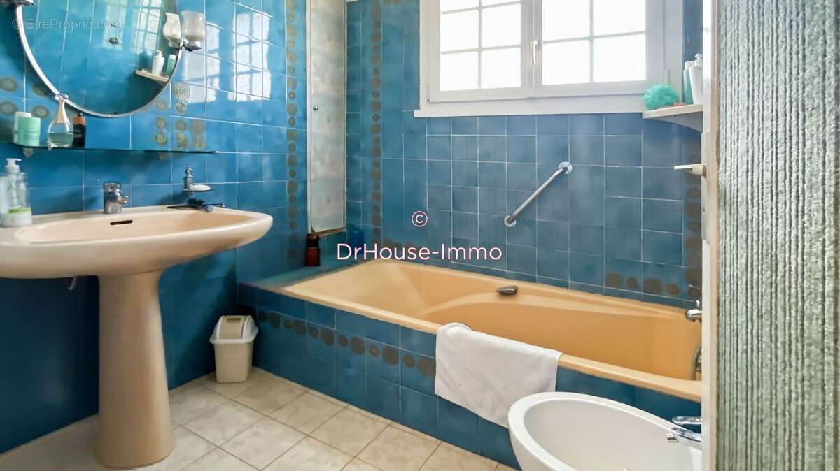 Maison 136 m² à Fareins  - photo 18