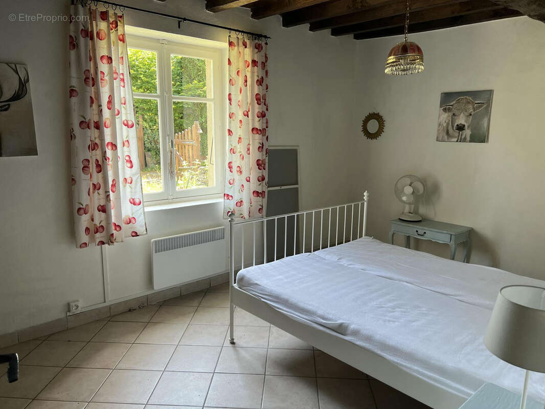 Maison à CHAROLLES