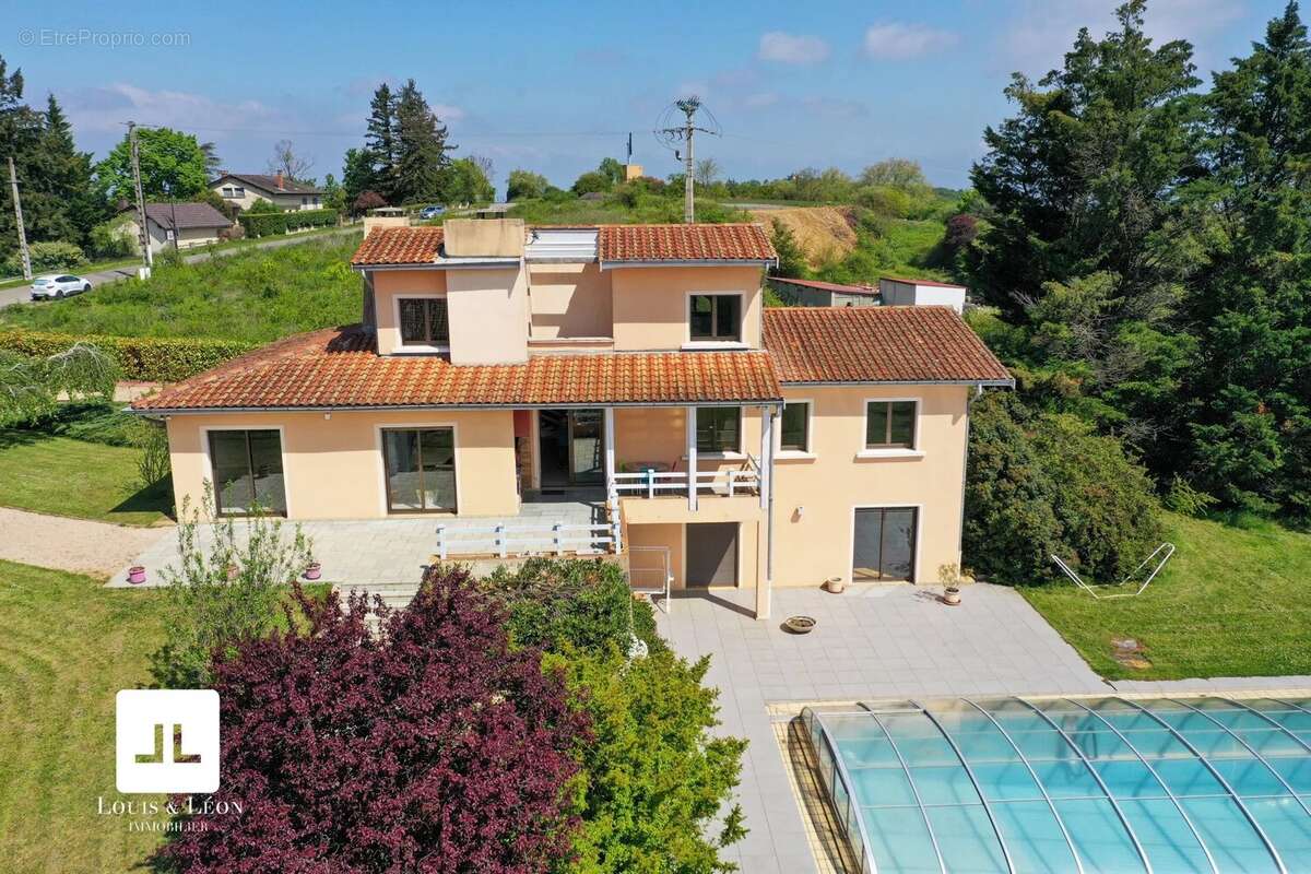 Maison à MARCY