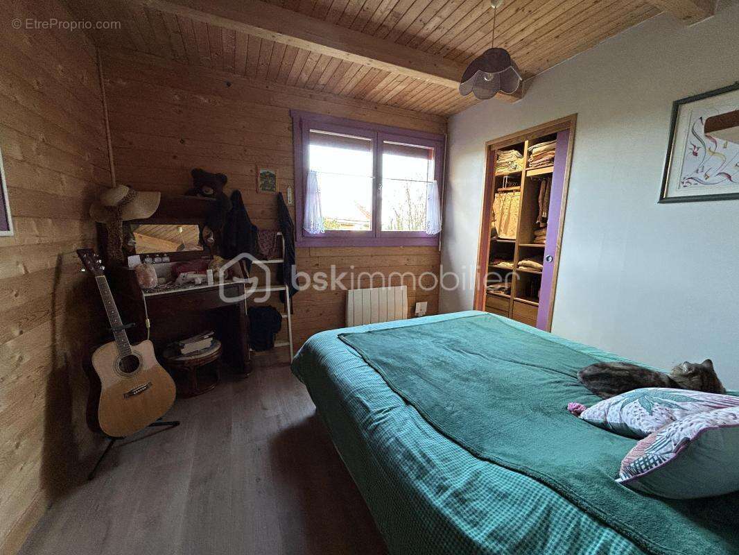 Maison à CHARONVILLE