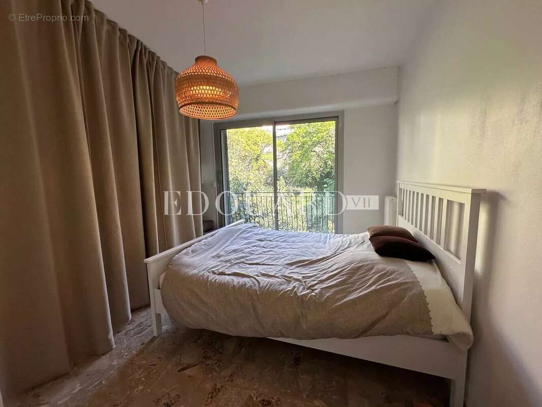 Appartement à ROQUEBRUNE-CAP-MARTIN