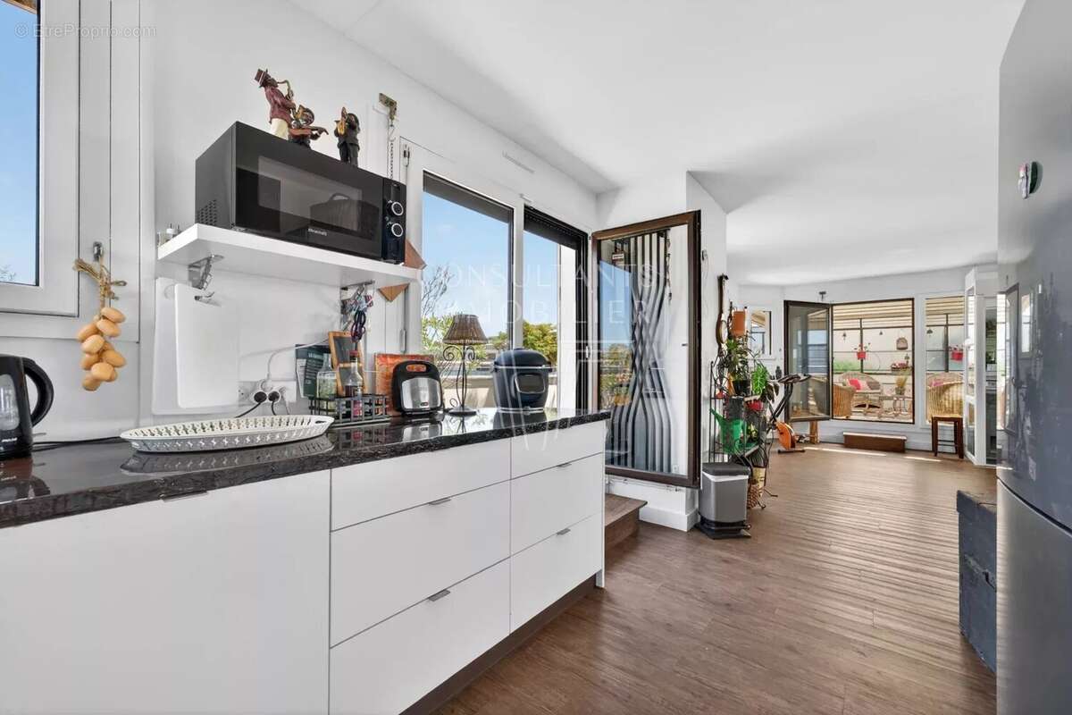 Appartement à LEVALLOIS-PERRET