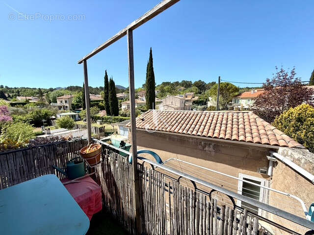 Appartement à GREASQUE