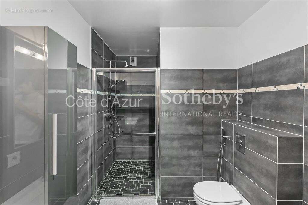 Appartement à MANDELIEU-LA-NAPOULE