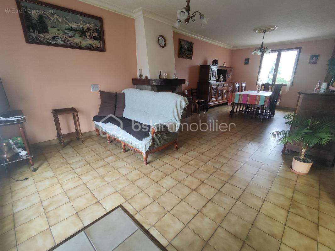 Maison à SAINT-HILAIRE-DES-LANDES