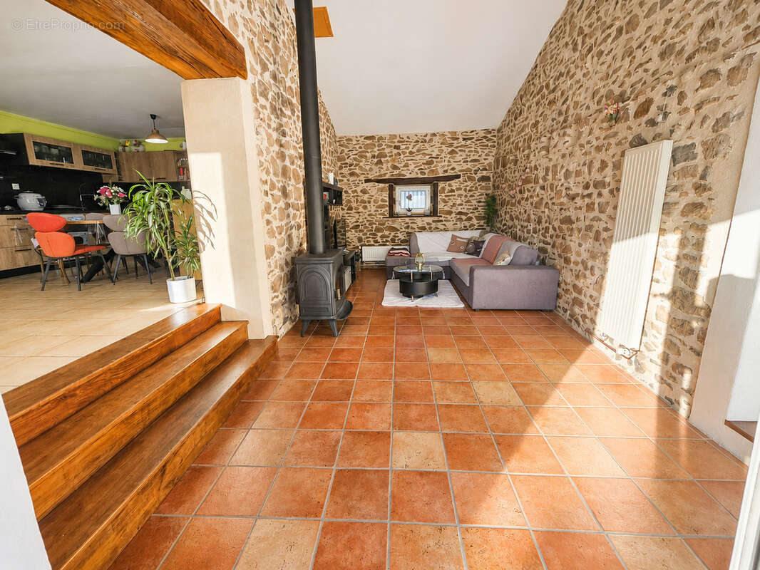 Maison à BUJALEUF