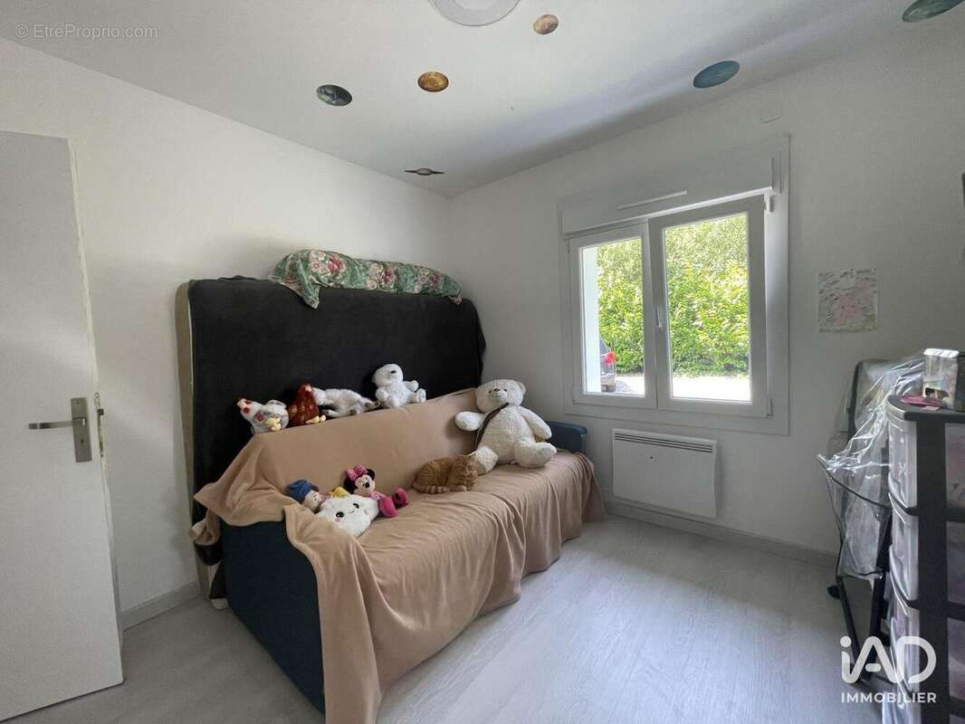 Maison 134 m² à Camiers  - photo 8