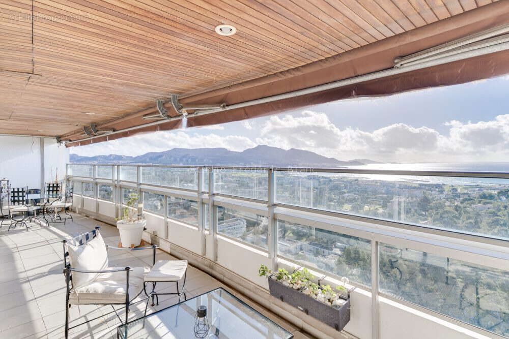 Appartement à MARSEILLE-8E