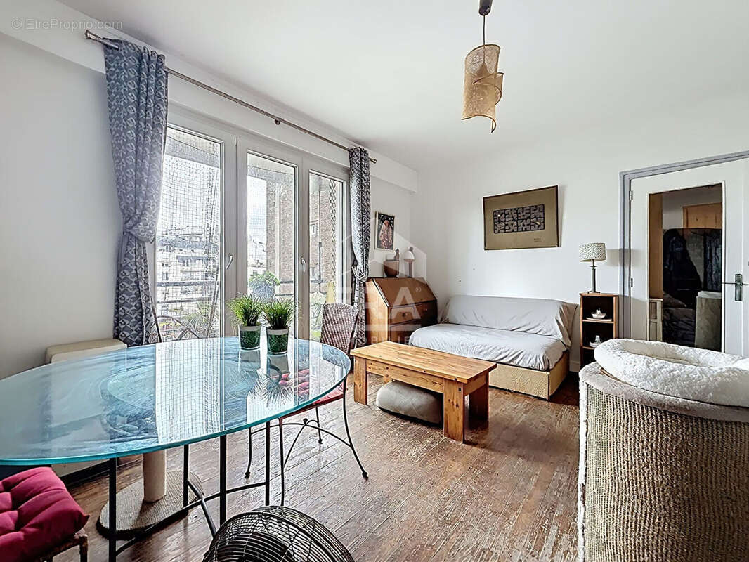 Appartement à PARIS-12E