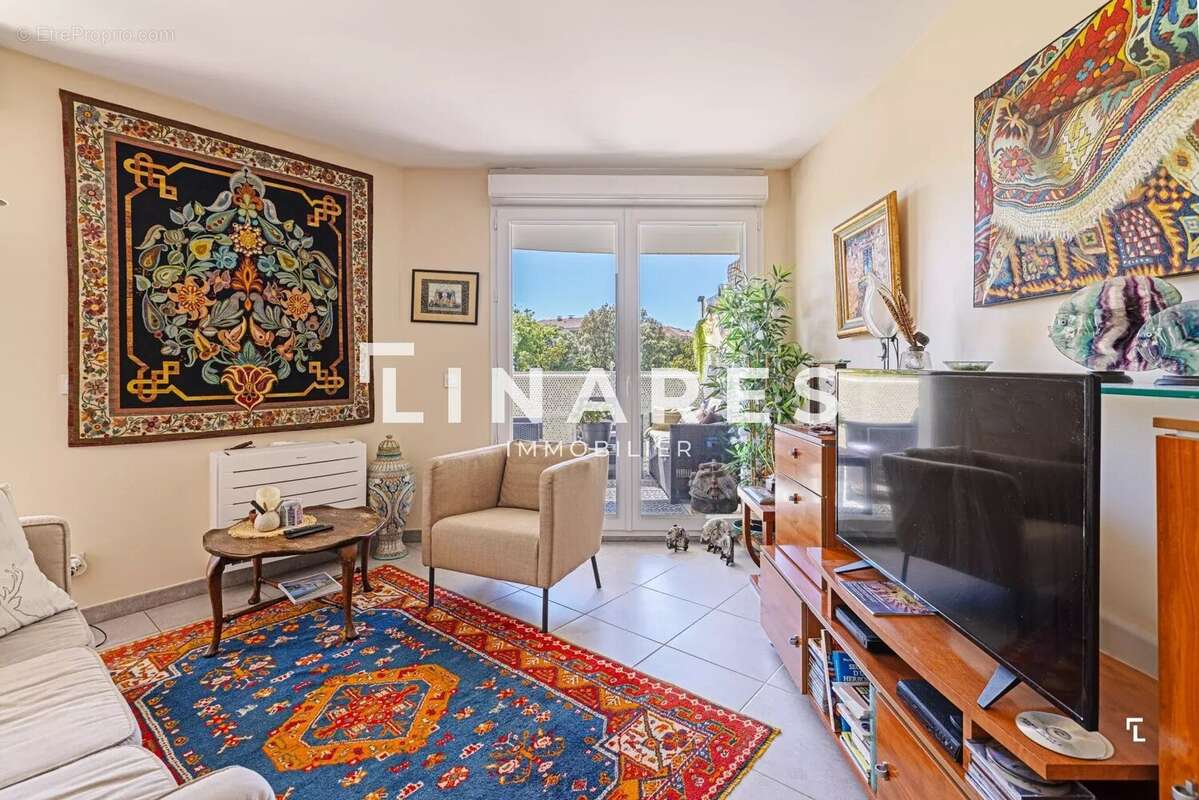 Appartement à MARSEILLE-9E