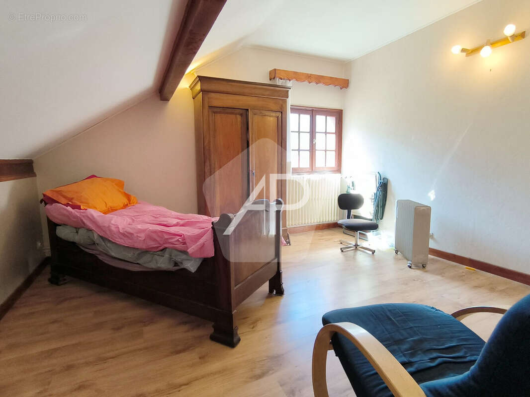 Maison à VILLAR-SAINT-PANCRACE