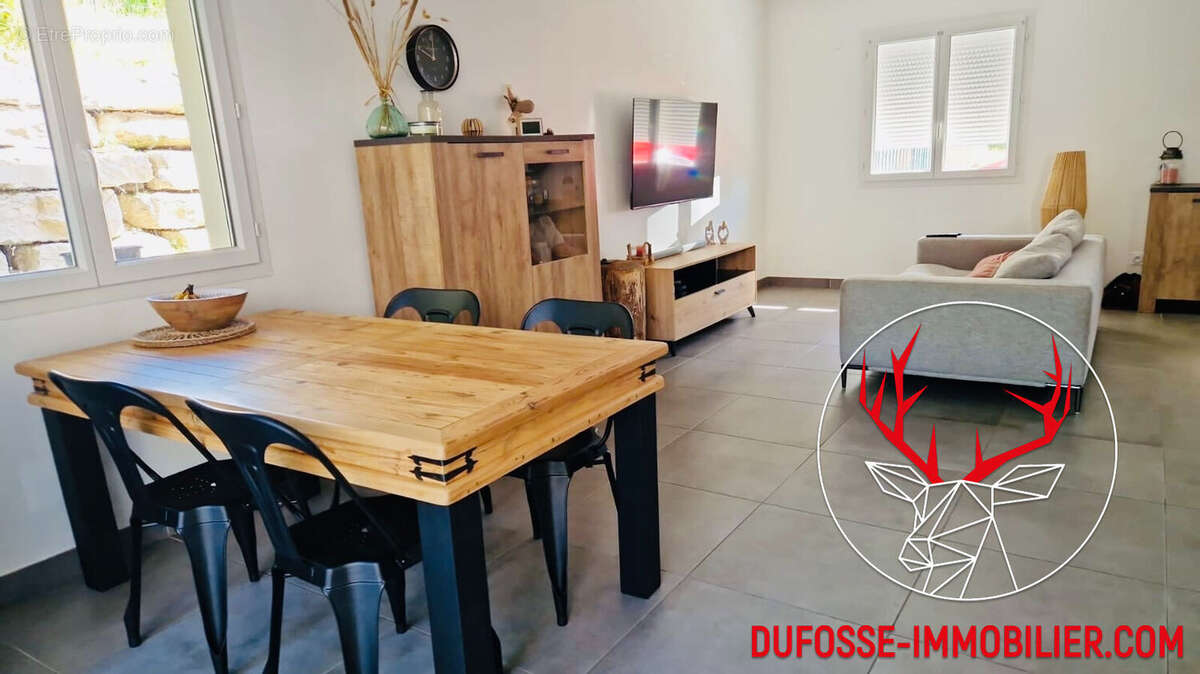 Maison à MEYRIEU-LES-ETANGS