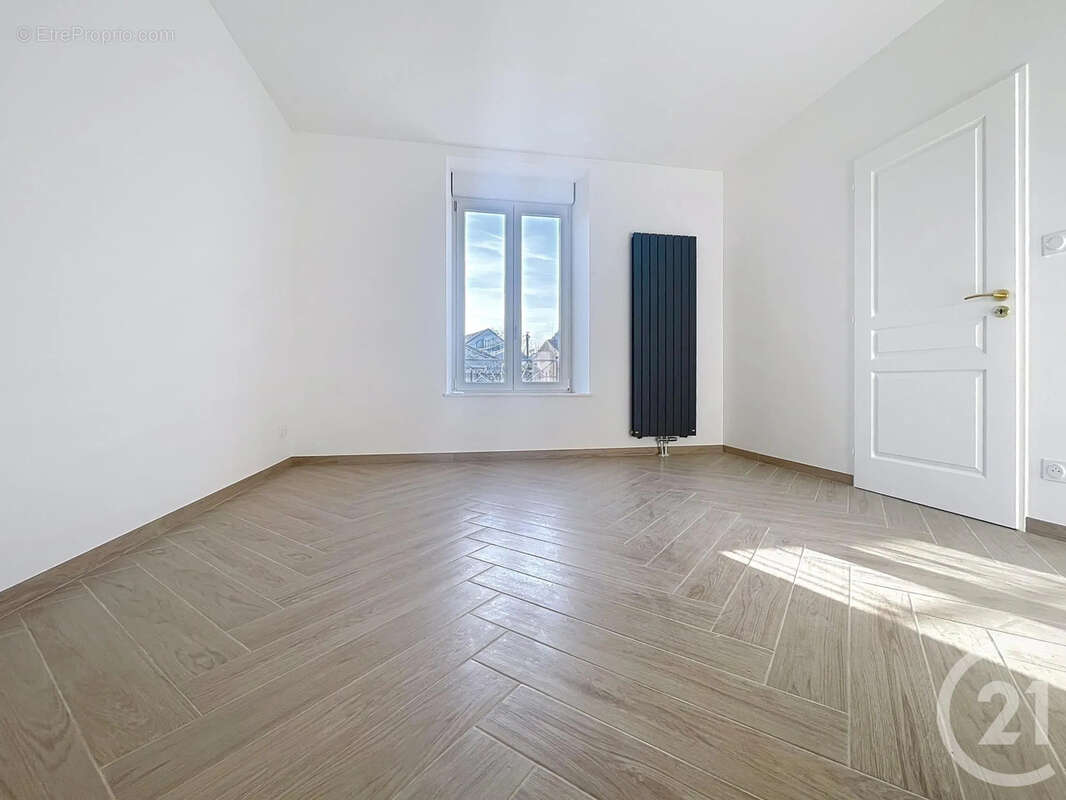 Maison à THAON-LES-VOSGES