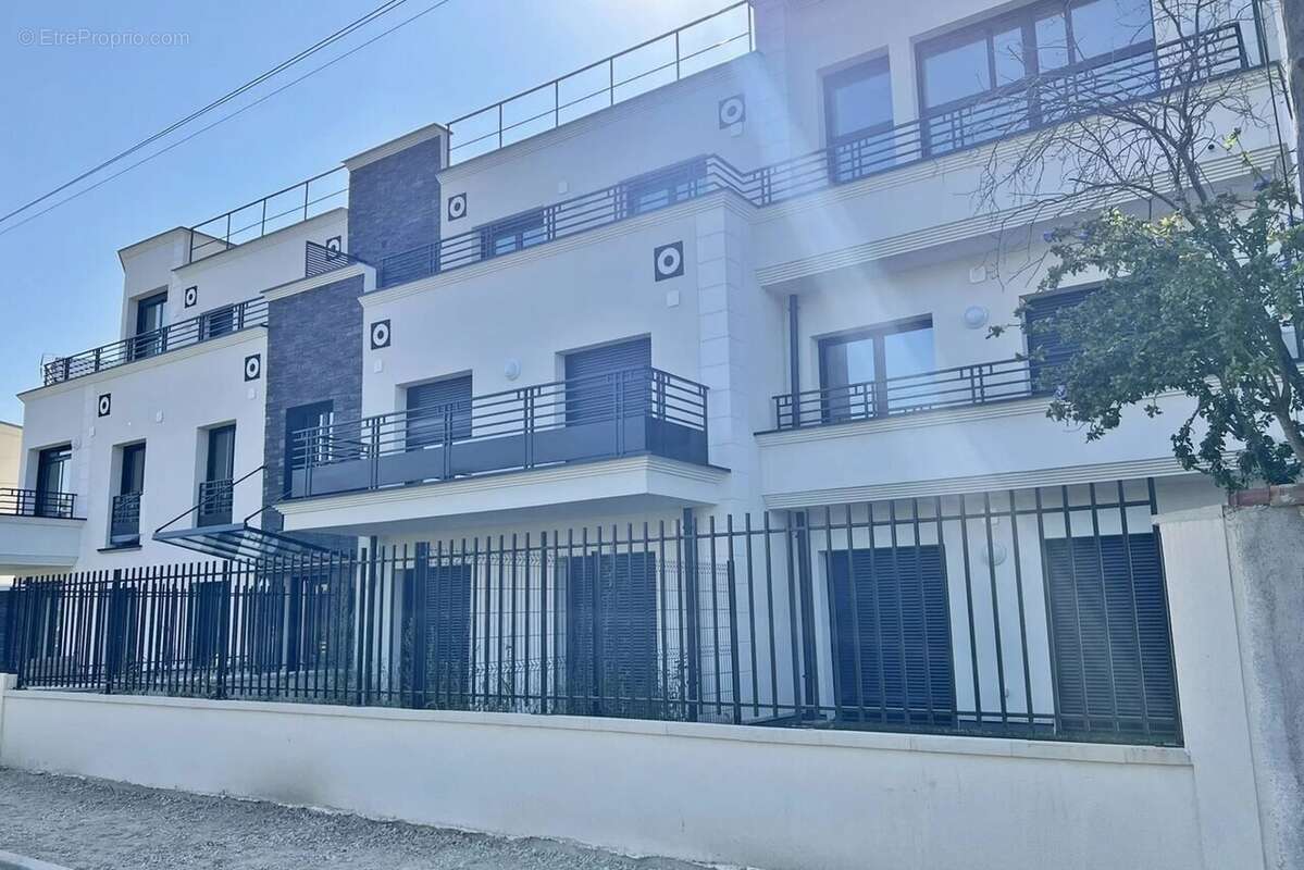 Appartement à SAINT-MAUR-DES-FOSSES