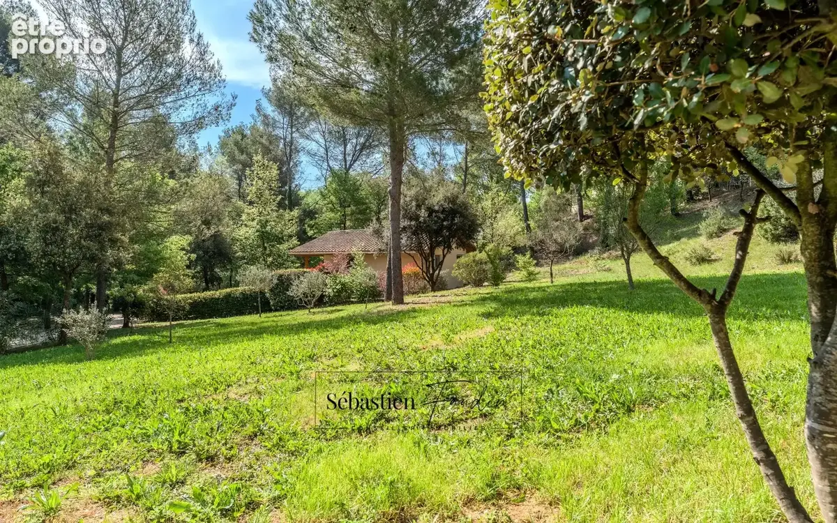 Domaine à vendre à Rousset à 15 minutes d'Aix-en-Provence - 1 ha - 3 logements - plus de 315 m² habitables - calme absolu - amou - photo 32