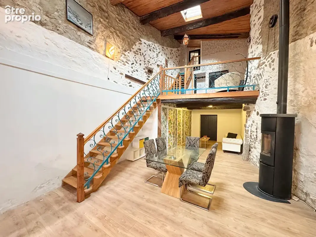 Vinca : maison de ville 3 pièces - 87 m²  pierres apparentes et cachet de l'ancien !! - photo 2