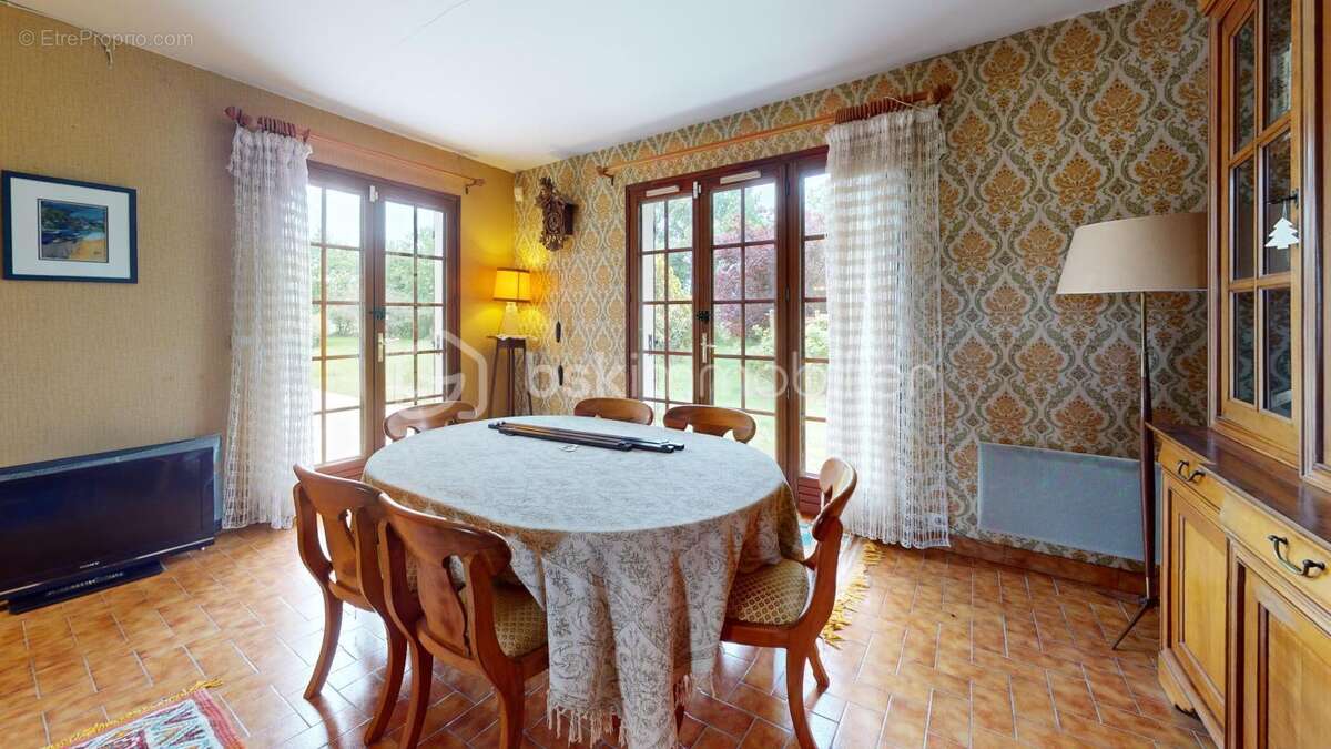 Maison à NESPLOY