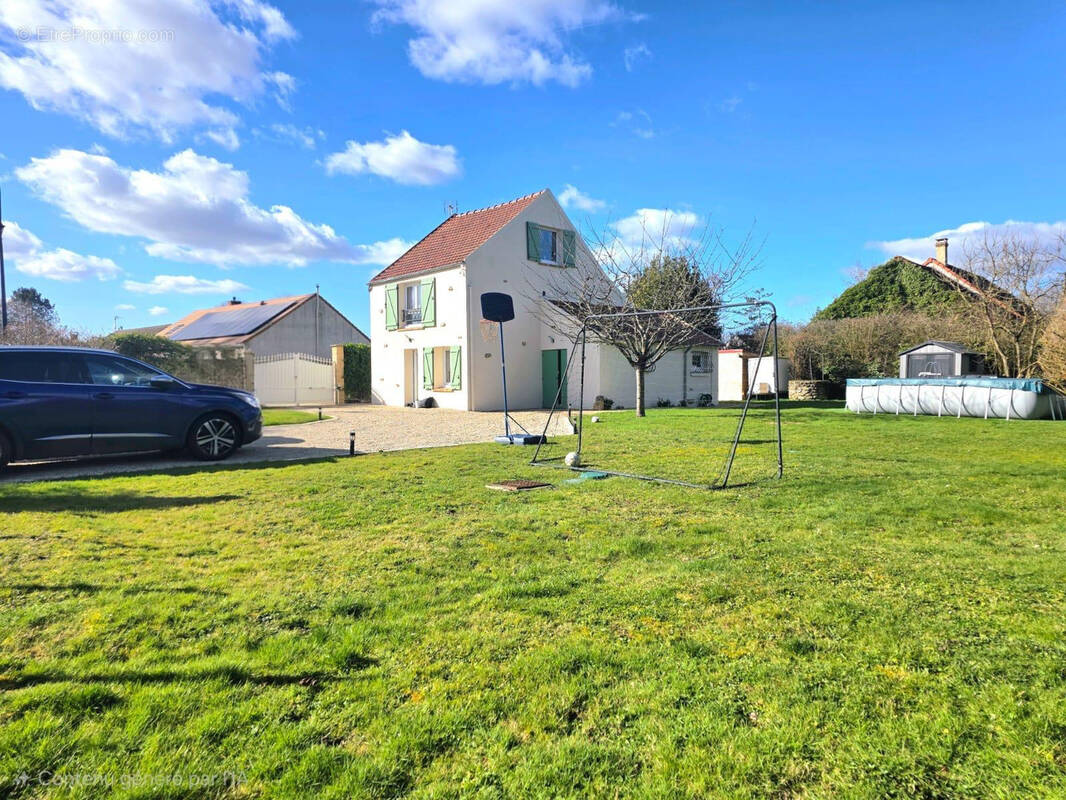 Maison à HAUTEFEUILLE