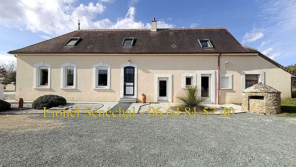 Maison à SAVIGNE-L'EVEQUE