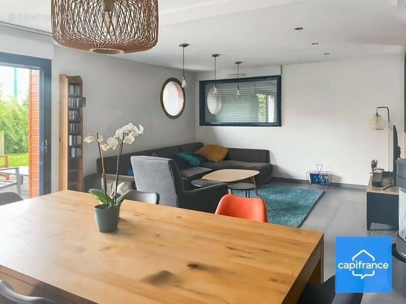 Maison à L&#039;HUISSERIE