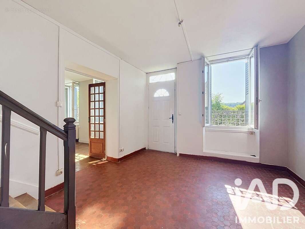Photo 3 - Maison à MAILLY-LA-VILLE