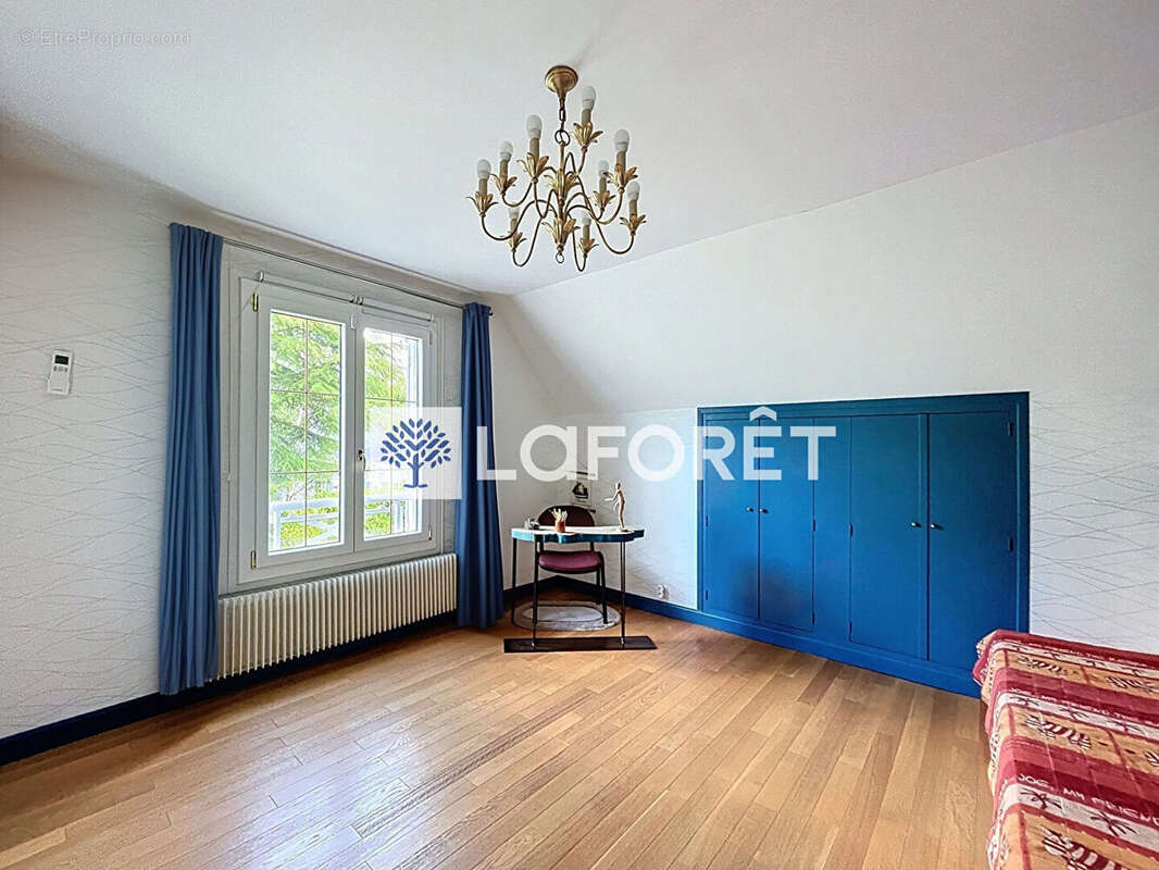 Maison à NOISY-LE-ROI