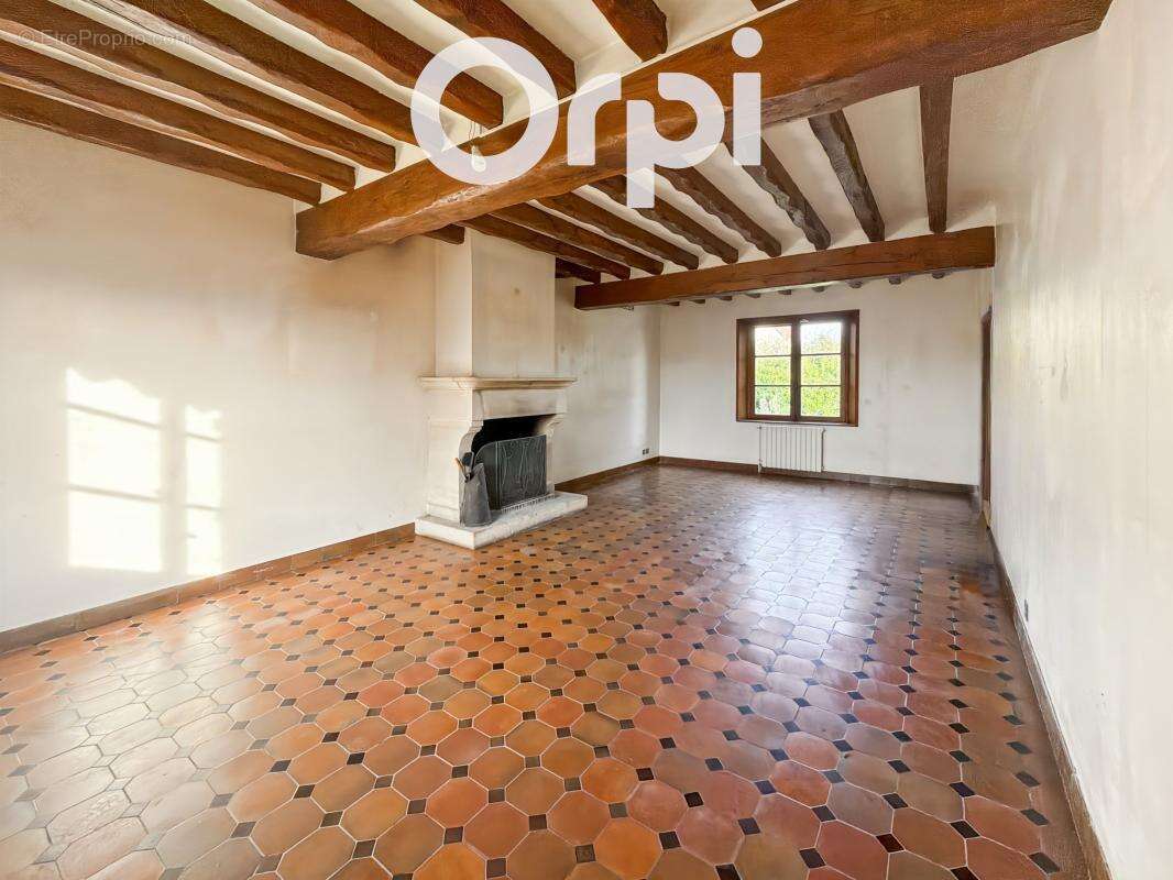 Maison à LACHELLE