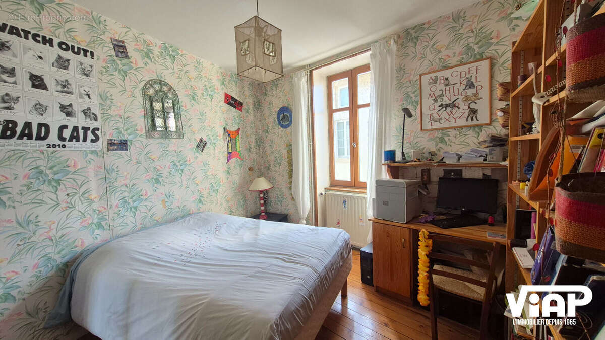 Maison à EXIDEUIL
