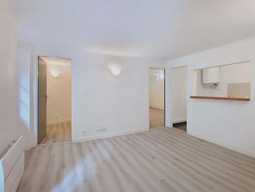 À vendre – 3 pièces au calme proche - Nouvelle Coulée Verte - photo 2