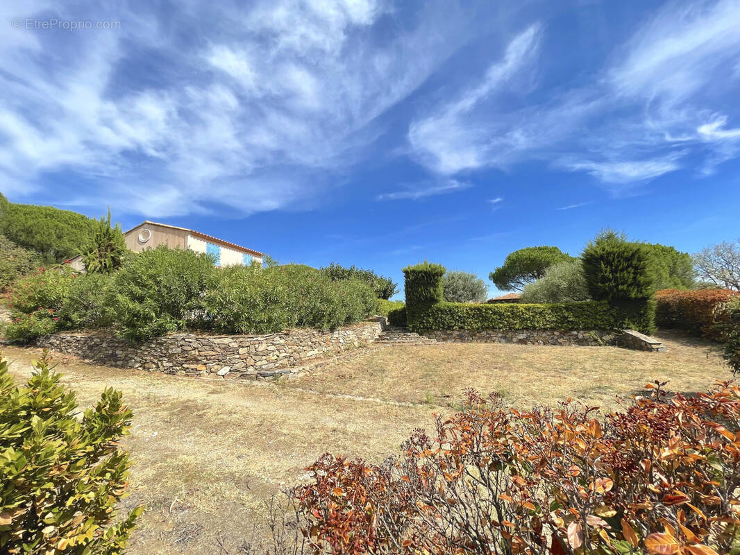 Appartement à COGOLIN