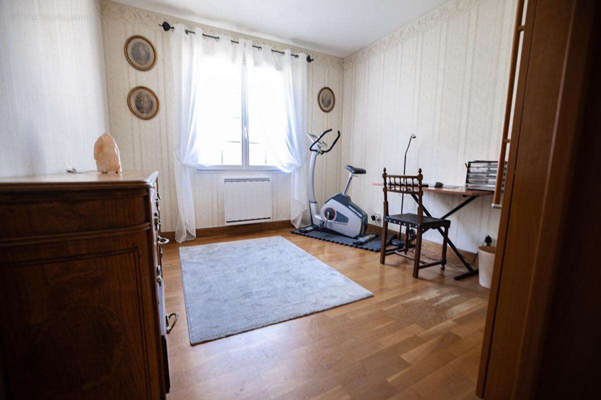 Maison à BOUZY-LA-FORET