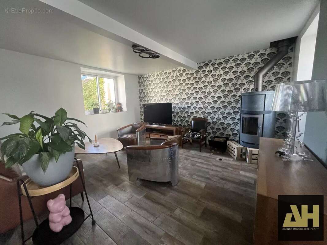 Maison à LE RELECQ-KERHUON