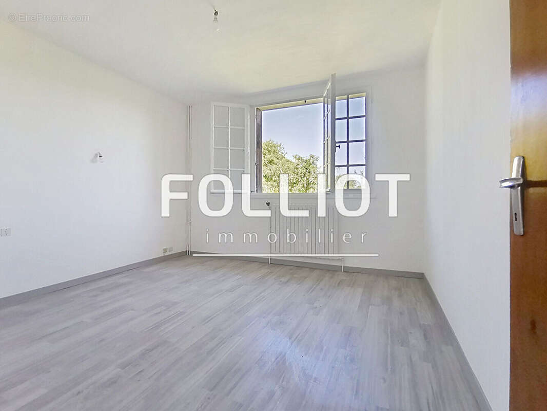 Maison agréable à vendre à Jullouville - photo 7