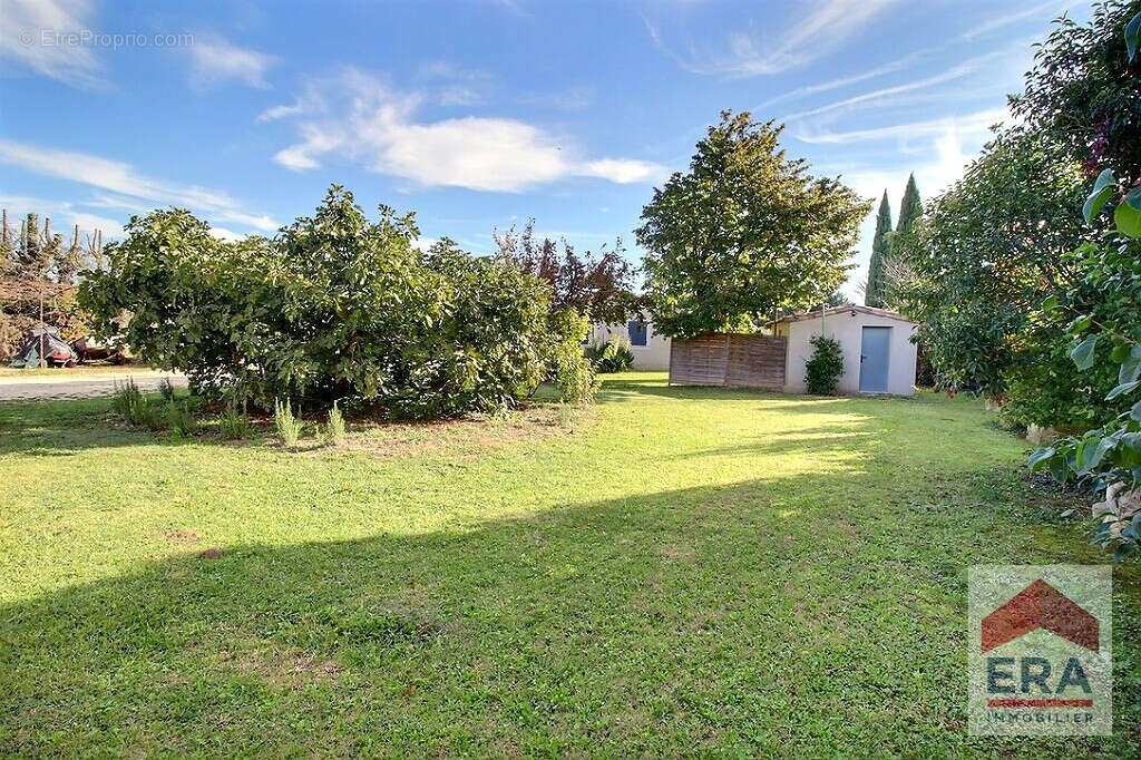 Maison à L&#039;ISLE-SUR-LA-SORGUE