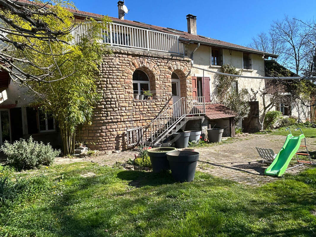 Maison à LA COTE-SAINT-ANDRE