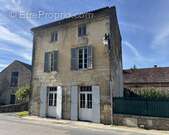 Maison à CAMPAGNE