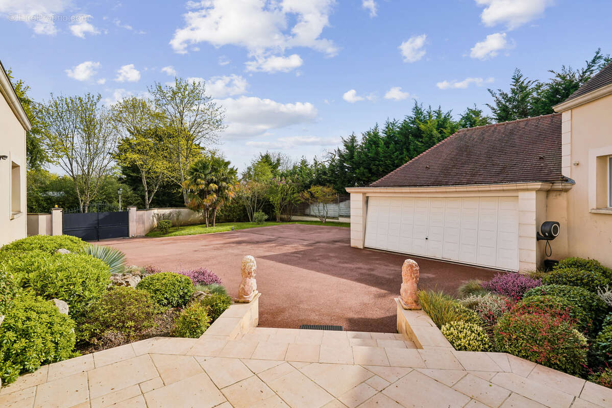 Maison à LOUVECIENNES